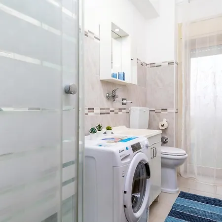 Nigido House Simona *